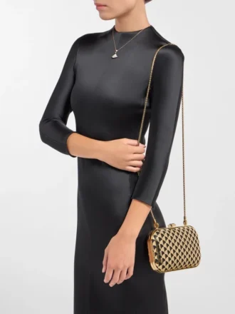 Divas‘ Dream Clutch